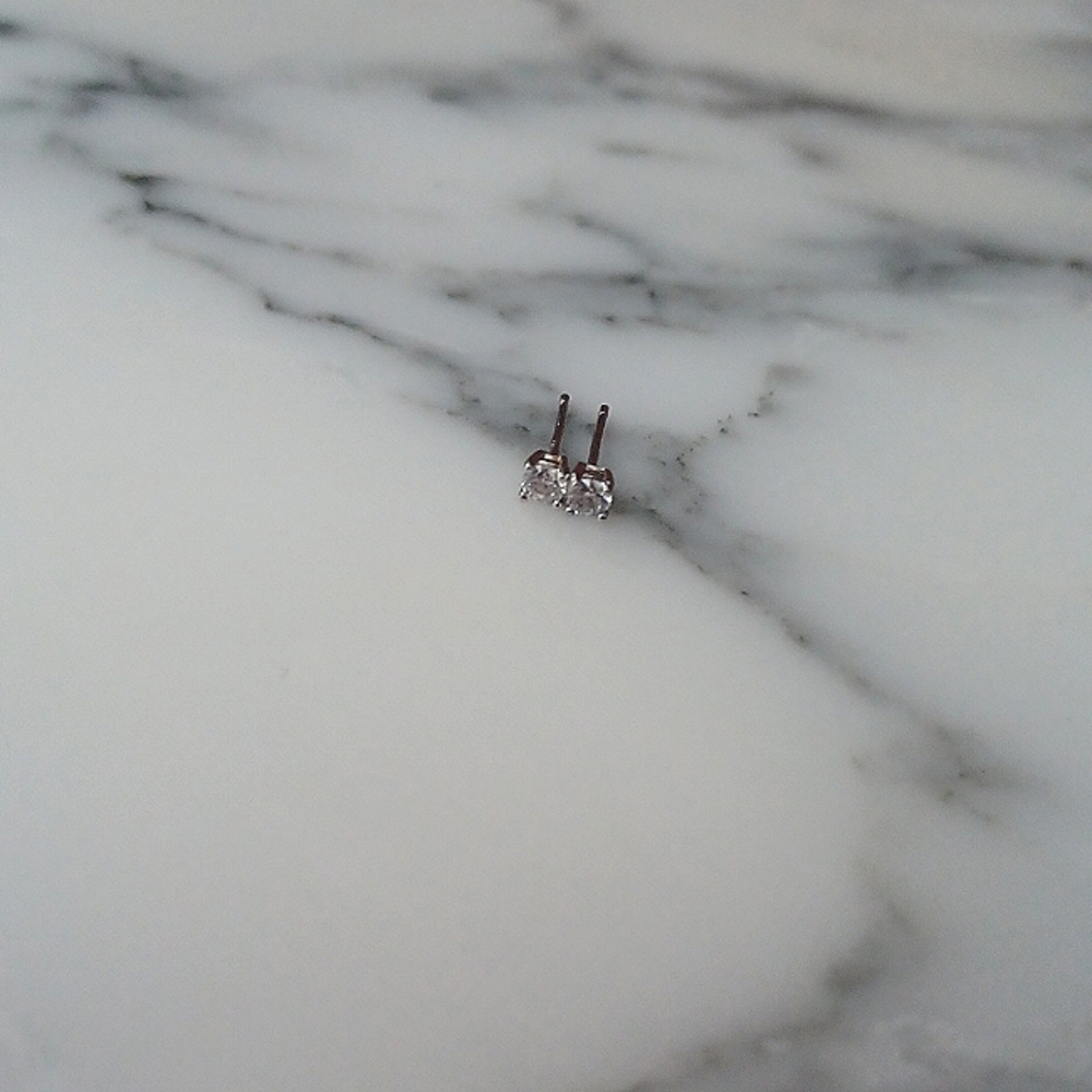 Sterling silver earrings with white/clear crystala Small crystal stud earrings